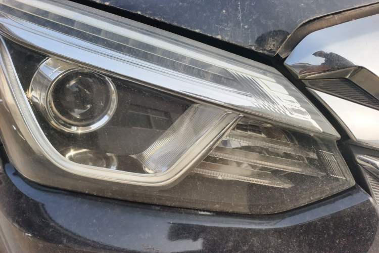 Used Isuzu mu-X 2018 1.9T Automatic Two-Wheel Drive Jingyue Edition 5 Seats
