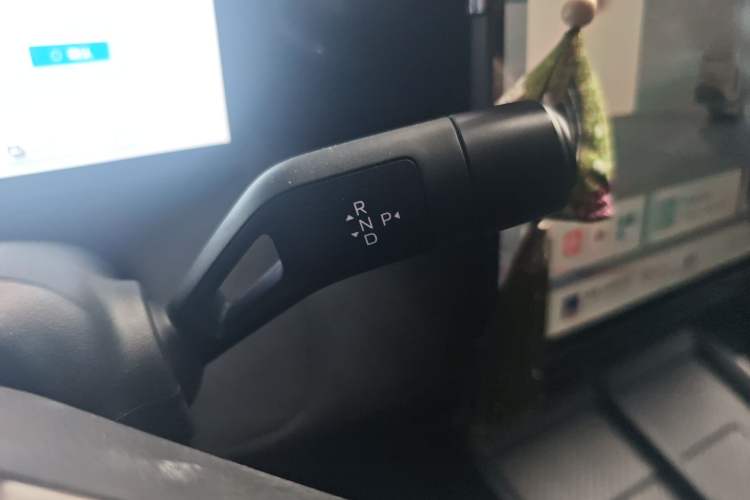 Used Lynk & Co 08 EM-P 2023 120km Long-Range Halo Gear Lever