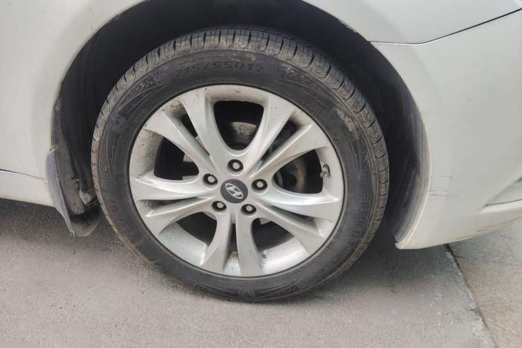 Used Hyundai Sonata 2011 2.0L Automatic Luxury Edition
