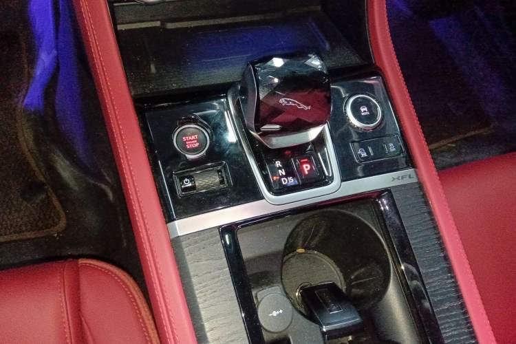 Used Jaguar XFL 2021 XFL 2.0T P250 Two-Wheel-Drive Elite Sport Edition
