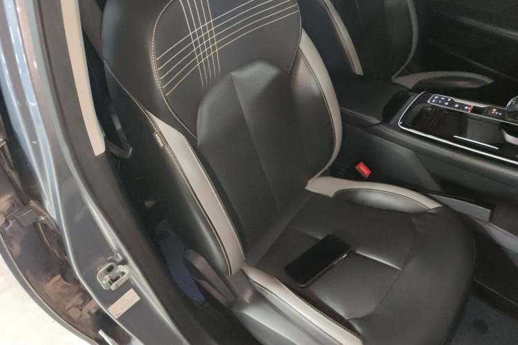 Used Roewe i6 MAX New Energy 2020 1.5T PHEV Cool & Stylish Skyroof Edition
