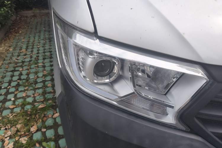 Used CHANGAN KUAYUE Xing V5 
