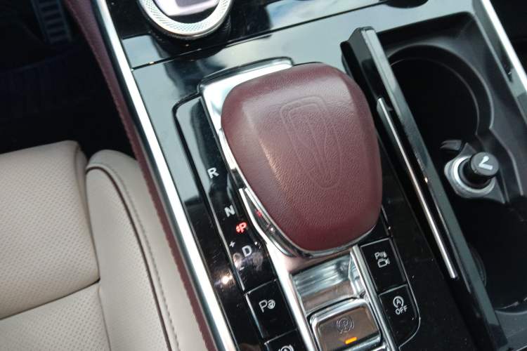 Used Hongqi H9 2020 2.0T Smart Connect Flagship Edition
