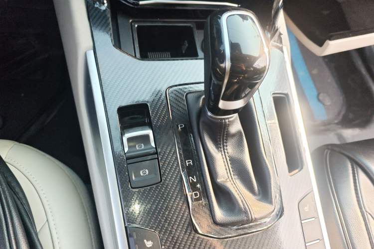 Used Wey VV7 2017 2.0T Ultra-Luxury Version
