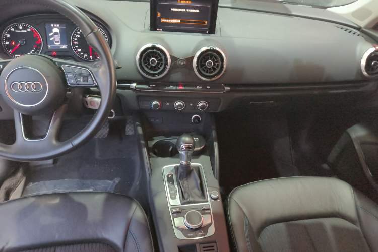 Used Audi A3 2019 Limousine 35 TFSI Fashion Edition China V standard
