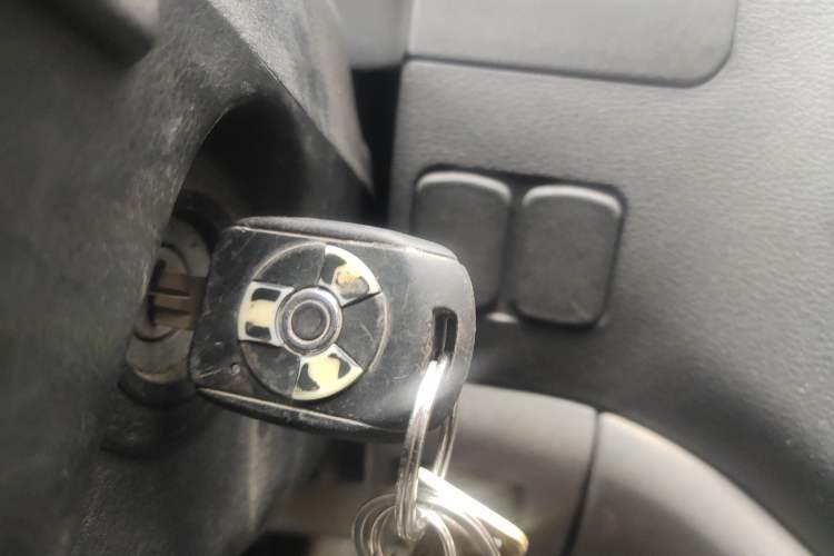 Used FORTHING Lingzhi 2014 M5 Q3 2.0L 7-seat Long-Wheelbase Comfort Version