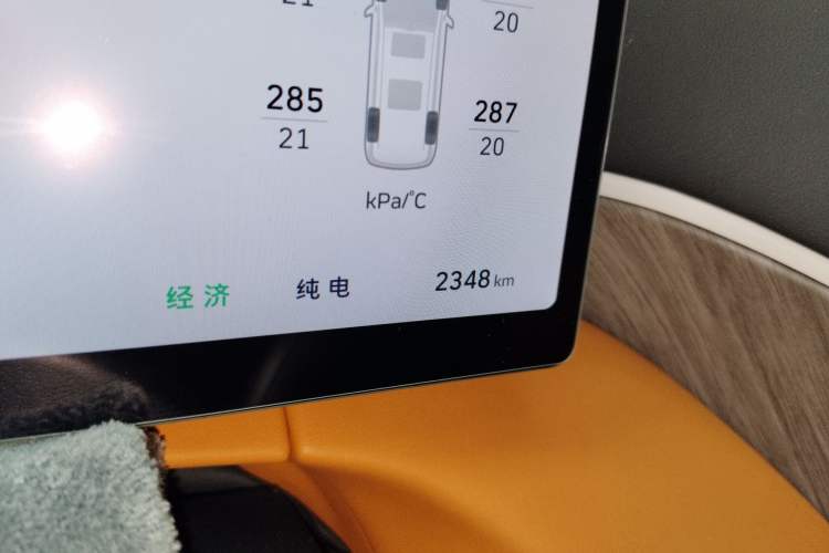 Used Wey Gaoshan 2025 Four-Wheel Drive Alpine 8 Odometer Close Up