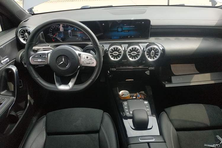 Used Mercedes-Benz A-Class 2020 Restyled A 200 L Sport Sedan Fashion Version Center Console