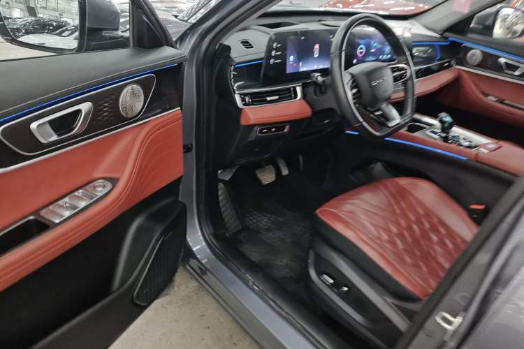 Used Chery Tiggo 7 PLUS 2023 1.6 TGDI DCT Flagship Version
