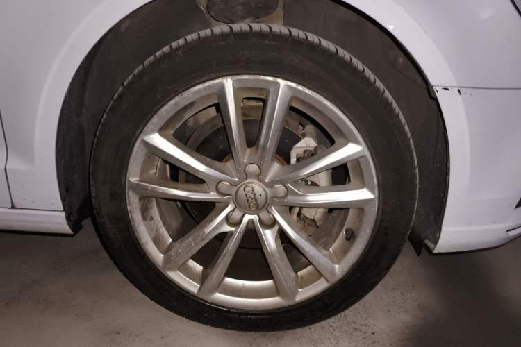 Used Audi A3 2019 Limousine 35 TFSI Ambition China VI Right Front Wheel Hub