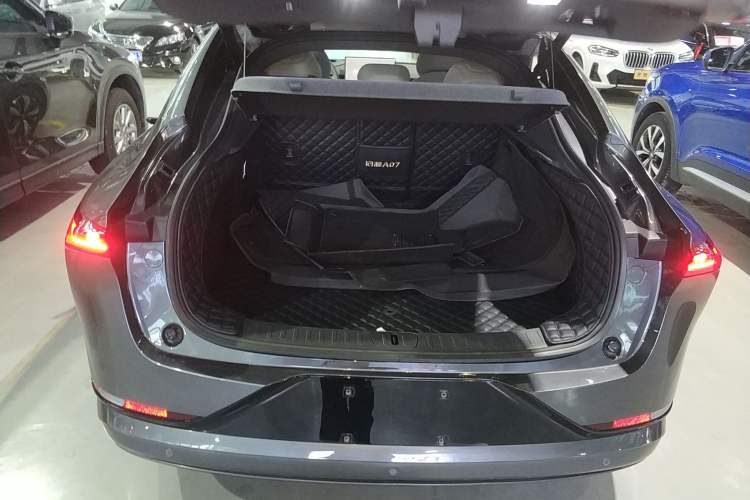 Used CHANGAN NEVO A07 2023 Range-Extended 200 Pro Trunk