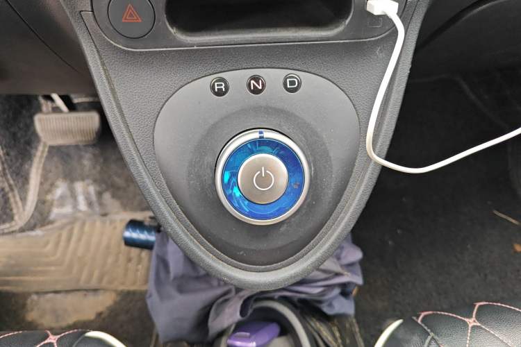 Used ORA Black Cat 2021 405 km Long-Range Version Gear Lever