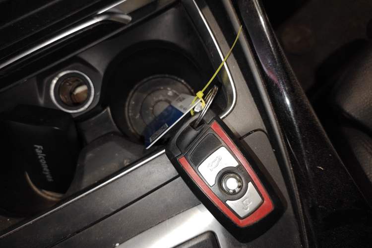 Used BMW 2 Series (Import) 2019 225i Convertible Coupe Sports Design Package
