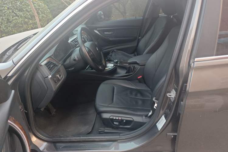 Used BMW 3 Series 2013 320Li Fashion Model
