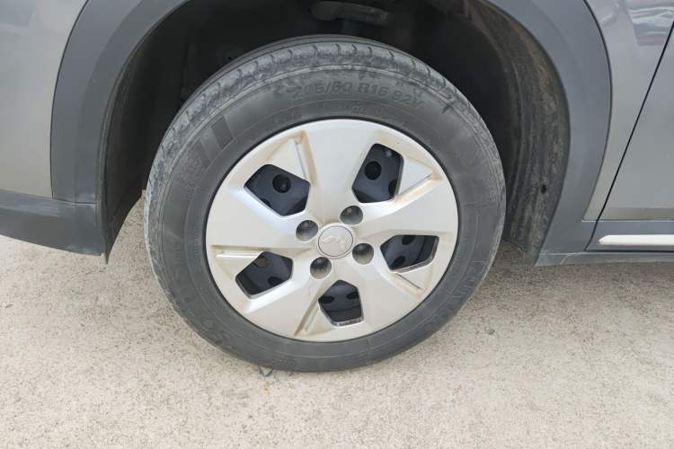 Used Wuling Alvez 2022 1.5L Manual Free-Style Model Left Front Wheel Hub