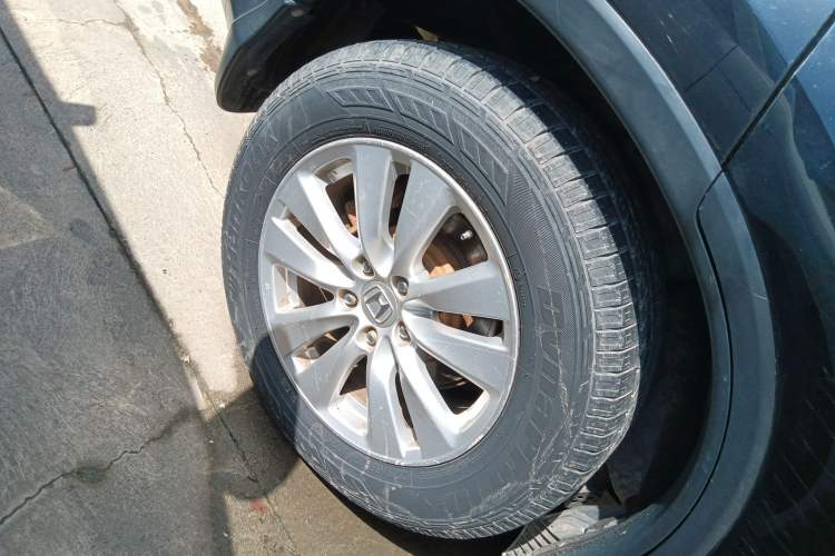 Used Honda CR-V 2015 2.0L two-wheel drive urban version