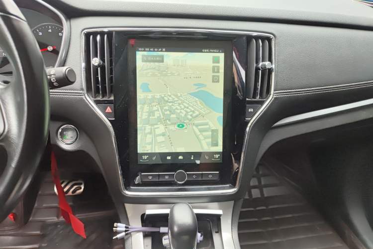 Used Roewe RX5 2016 20T Two-Wheel Drive Automatic Internet Smart Edition