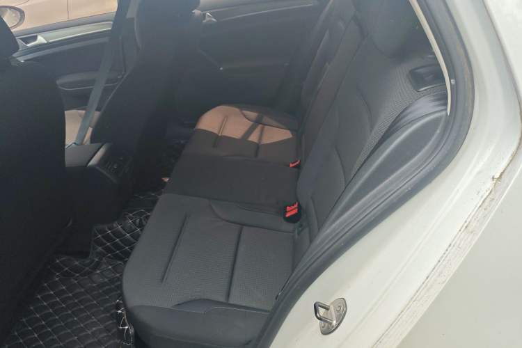 Used Volkswagen Golf 2014 1.4TSI Automatic Comfort Model Left Rear Seat