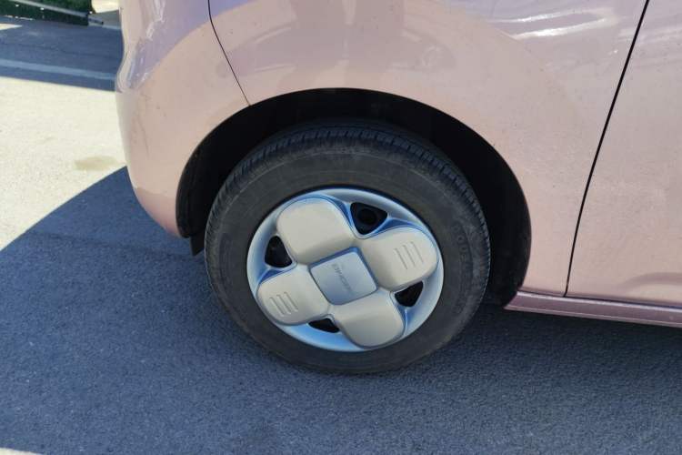 Used Geely Galaxy Panda 2024 Panda Mini 200km Endurance Bear
