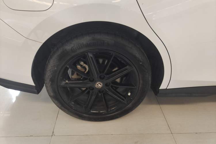 Used CHANGAN UNI-V iDD 2023 ZhiDian iDD 1.5T 113km Smart & Fun Version
