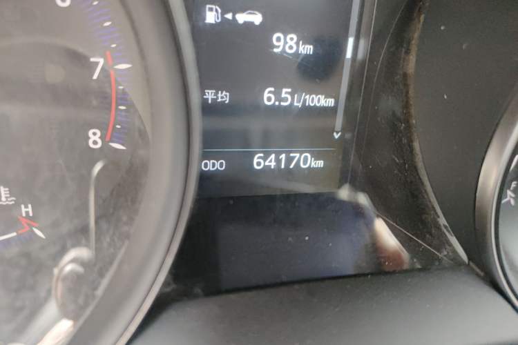 Used Toyota IZOA 2020 2.0L Enjoy Edition Odometer Close Up