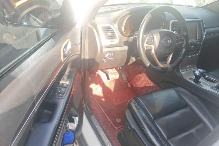 Used Jeep Grand Cherokee 2015 3.0L Comfort Navigation Edition