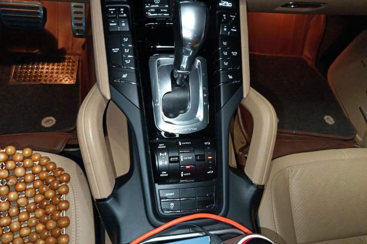 Used Porsche Cayenne 2014 Cayenne Platinum Edition 3.0T