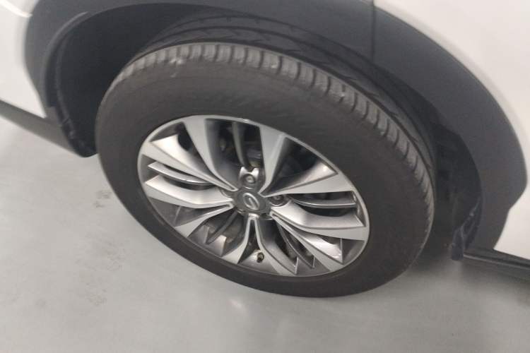 Used GAC Trumpchi GS8 2017 320T Two-Wheel Drive Luxury Smart Connectivity Version (7 Seats)