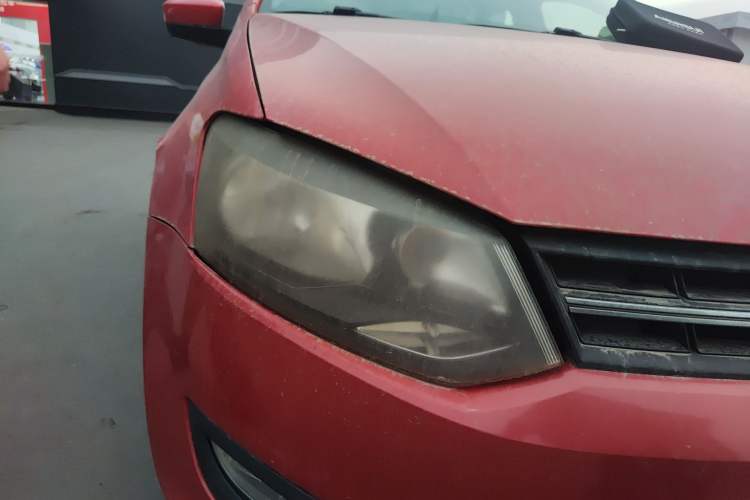Used Volkswagen Polo 2011 1.4L Automatic ZhiCool Edition Right Front Headlight