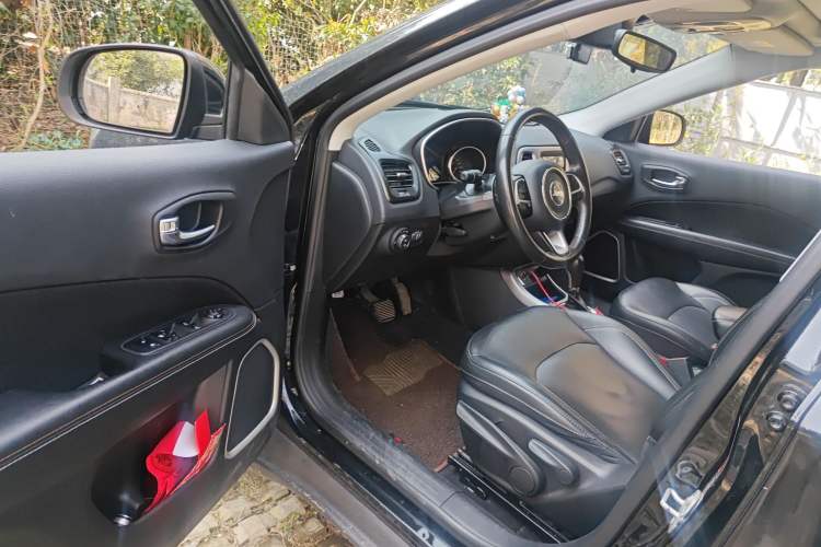 Used Jeep Compass 2017 200T Automatic Family Edition