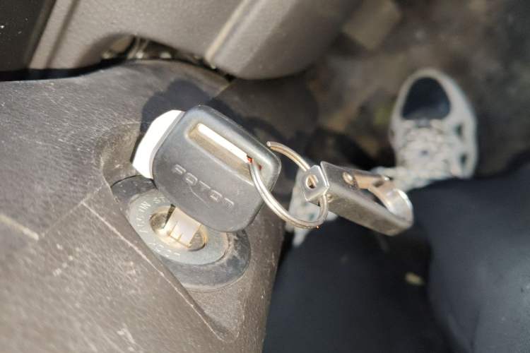 Used Foton Xiangling M 2018 1.2L Semi-承载 Single-Row Rear Single-Tire (Van-Type) 4W12M1