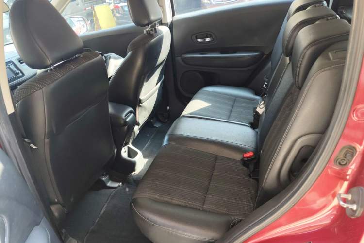 Used Honda Vezel 2015 1.8L CVT 2WD Elite Model
