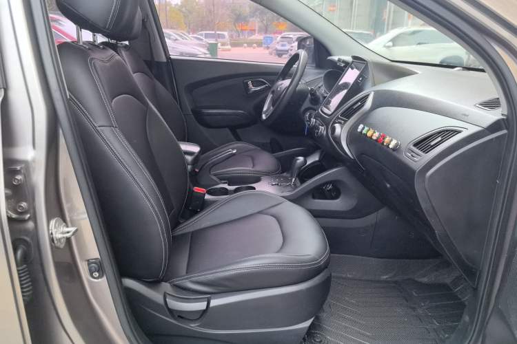 Used Hyundai ix35 2015 2.0L Automatic 2WD Comfort Edition China V Standard