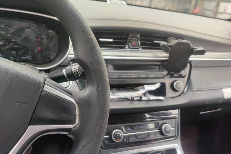 Used Geely Auto Emgrand New Energy 2018 EV450 Ambition Model Audio And AC Panel