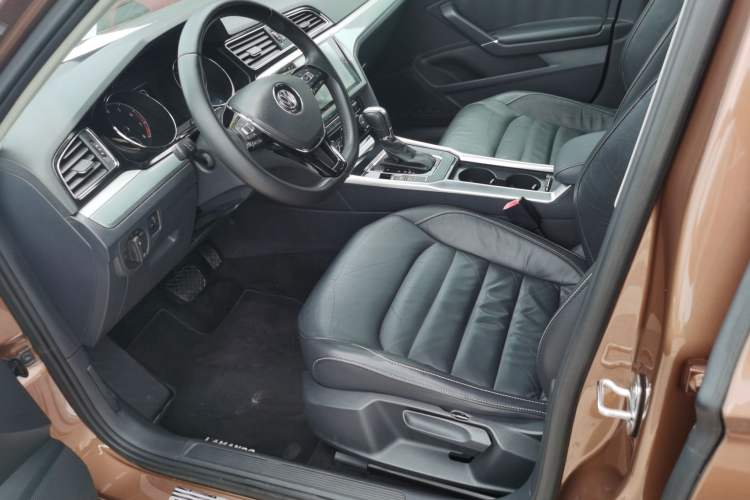 Used Volkswagen Lamando 2015 280TSI DSG Comfort Edition Left Front Seat