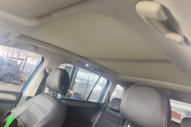 Used Volkswagen Touran 2018 Volkswagen Touran L 280TSI DSG Comfort Edition 7 Seats China VI Standard