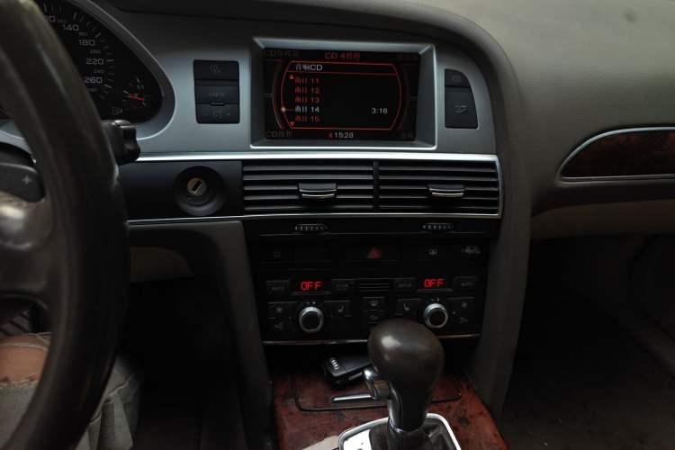 Used Audi A6L 2009 2.4L Luxury Edition Audio And AC Panel