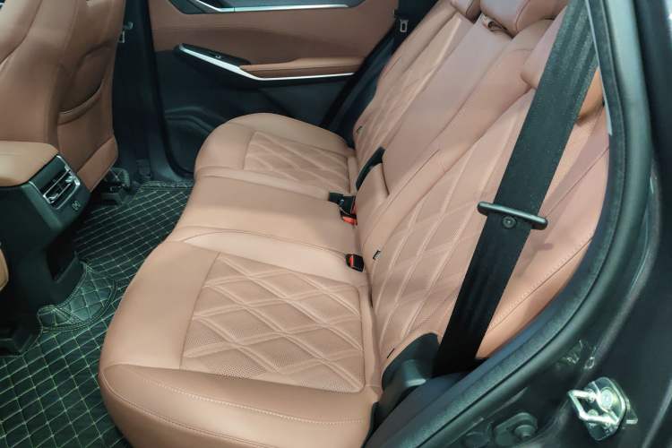 Used CHANGAN CS75 PLUS 2023 3rd Generation 1.5T Automatic Prestige Model
