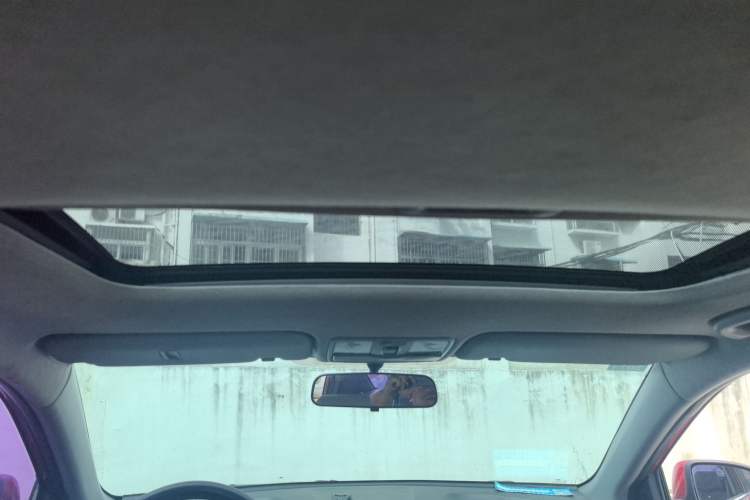 Used Hyundai Verna (older generation) 2014 1.4L Manual Top-Tier Model TOP
