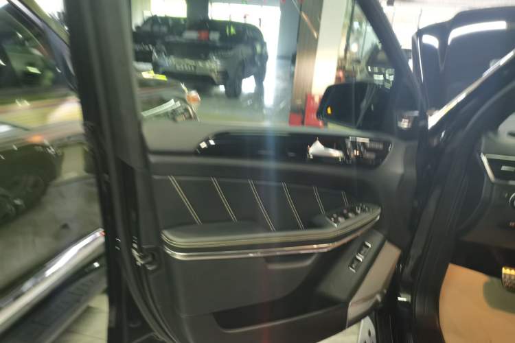 Used Mercedes-Benz GL-Class AMG 2014 AMG GL 63
