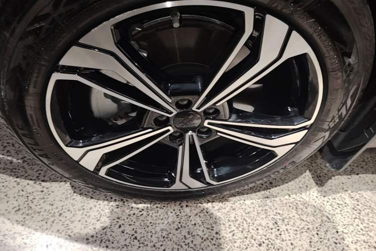 Used Geely Galaxy L7 2024 1.5T 115 km PLUS Dragon Edition
