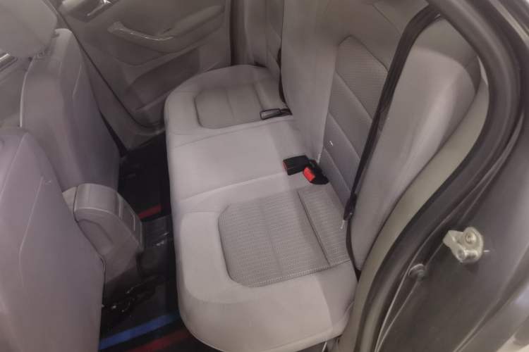 Used Volkswagen Bora 2013 1.6L Automatic Fashion Model Left Rear Seat