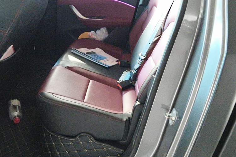 Used SAIC MAXUS T90 2021 2.0T Single-Turbo Automatic All-Wheel Drive High-Ride Elite Version with Extended Cargo Bed