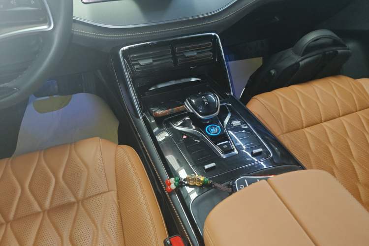 Used BYD Tang New Energy 2023 DM-i Champion Edition 112KM Prestige Model Gear Lever