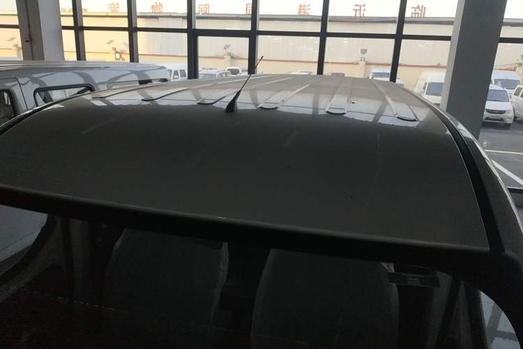 Used Wuling Yangguang 2025 Model 310KM Bus Edition—Customized by CATL