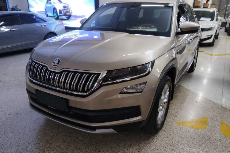 Used Skoda Kodiaq 2018 Facelifted TSI330 5-Seater Two-Wheel-Drive Luxury Enjoyment Edition