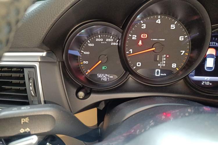 Used Porsche Macan 2017 Macan 2.0T Odometer Close Up