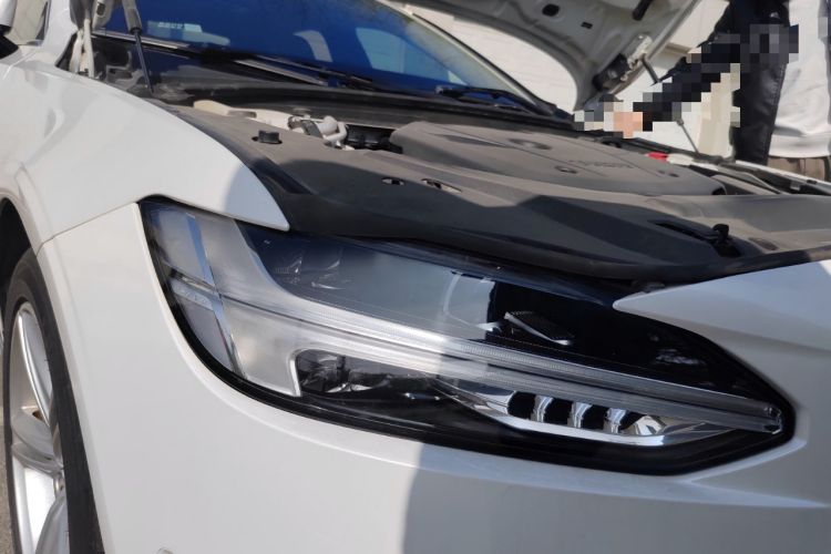 Used Volvo S90 2019 T5 Zhiyuan Edition Right Front Headlight