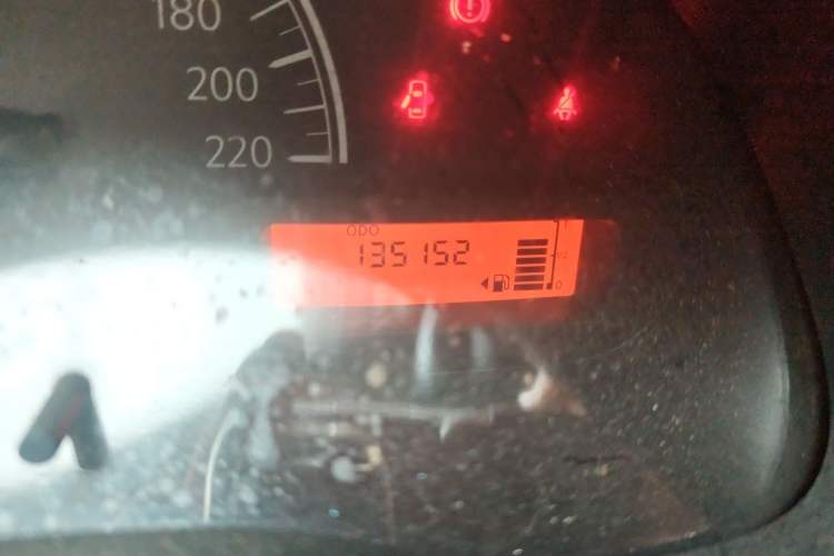 Used Nissan Sunny 2015 1.5XE Manual Comfort Edition Odometer Close Up