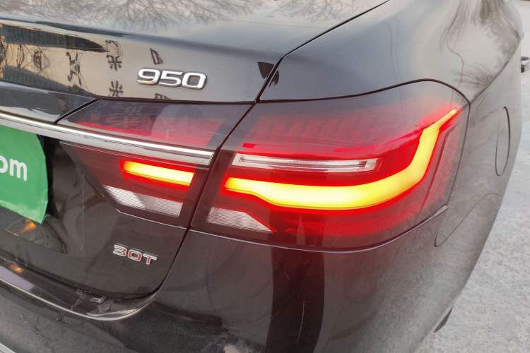 Used Roewe 950 2017 30T Internet Flagship Edition